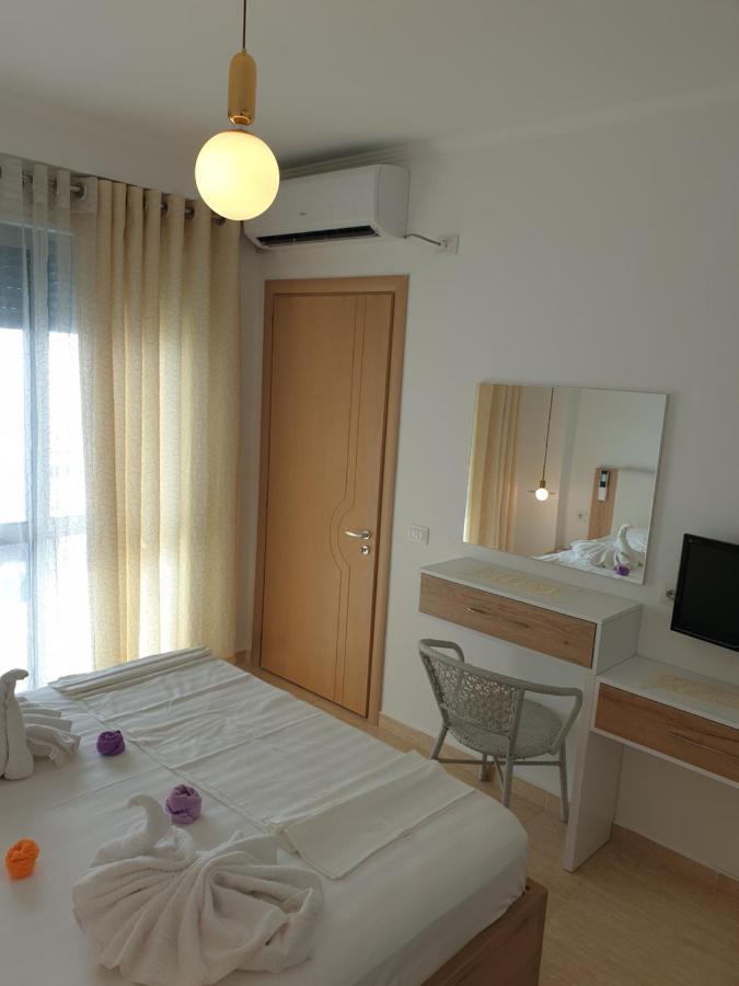 Hera Premium Apartments Sarandë エクステリア 写真